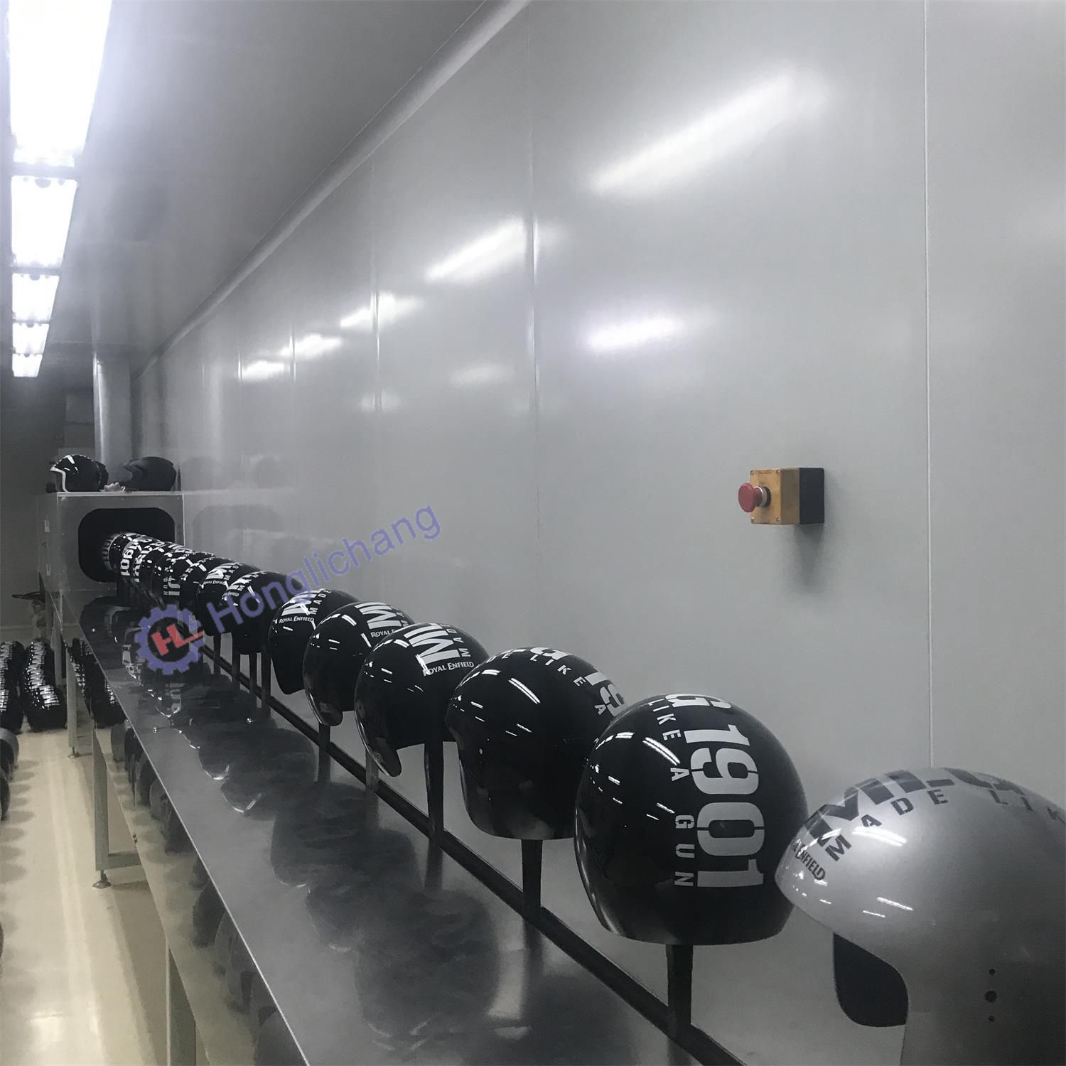 Spray Guns in Automatic Paint/Painting Booth for Helmet
